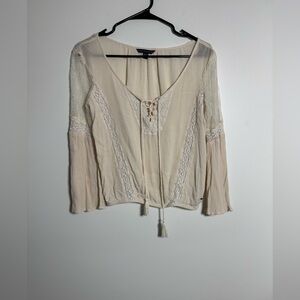 American Eagle Cream Lace Peasant Top XS Boho Tie Front